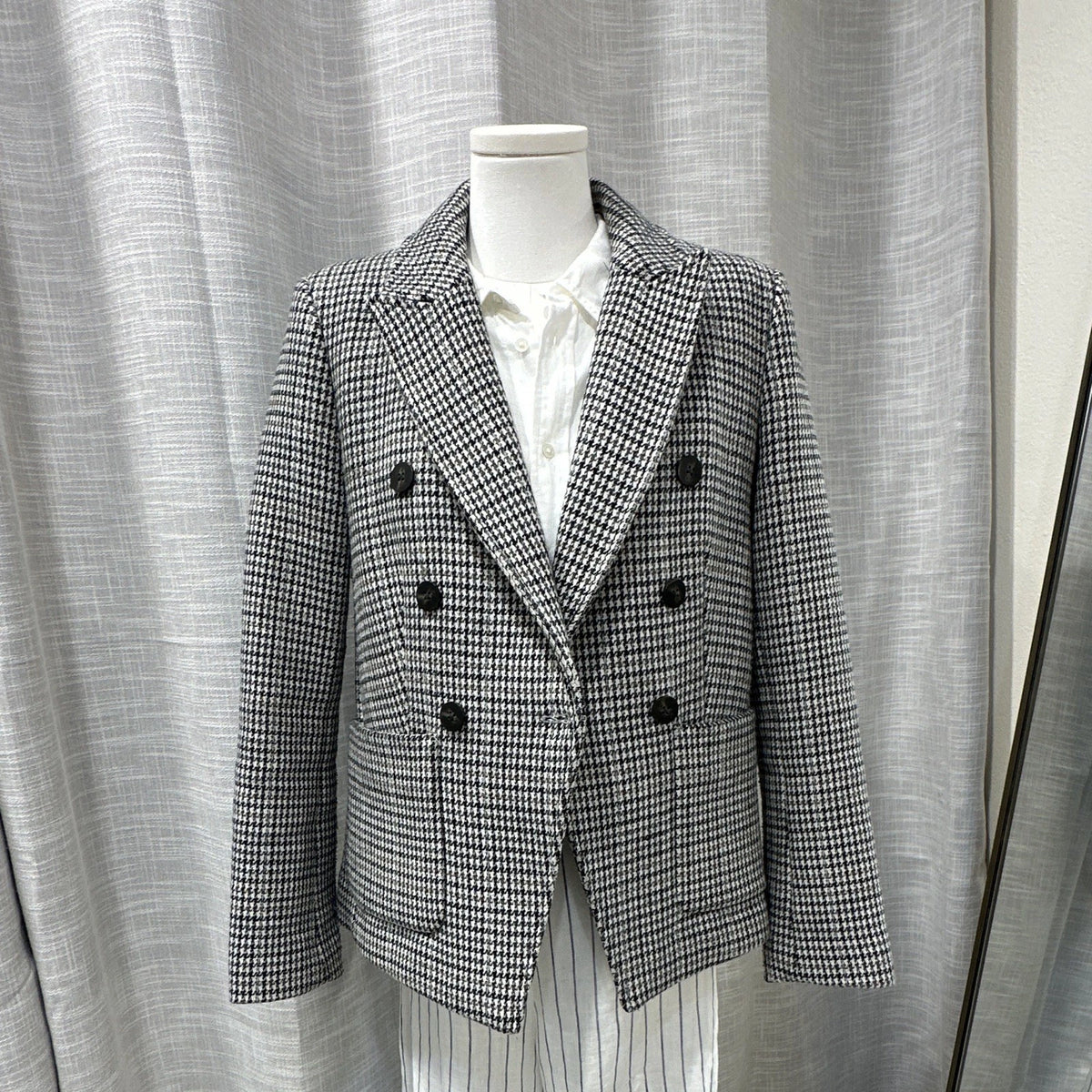 Size 8 Witchery B&W Houndstooth Double Breasted Blazer