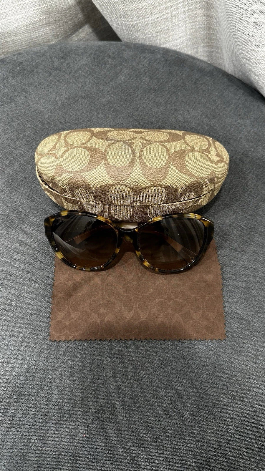 Coach HC 8007 (L011 Abigail) Oversized Tortoiseshell Butterfly Brown Gradient