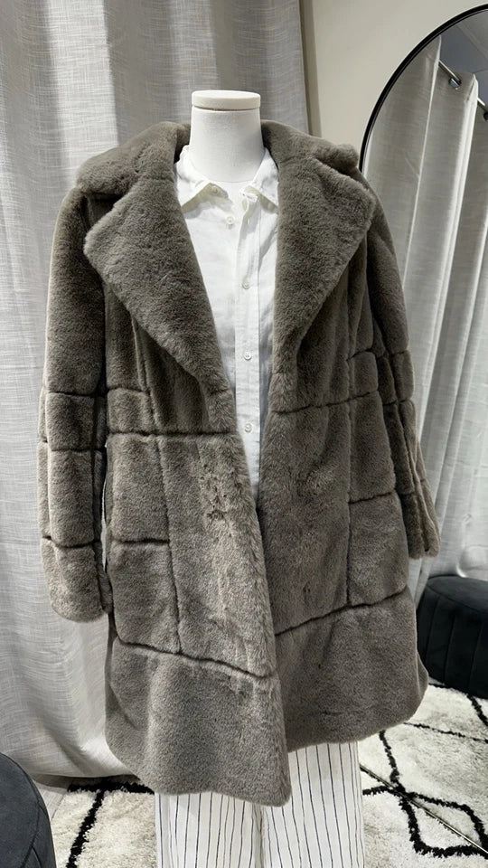 Size S Indio Grey Faux Fur Coat