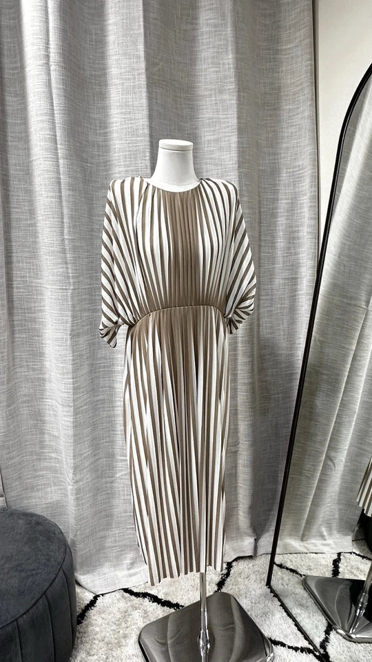 Size L BOSS Taupe/white Plisse Midi Dress